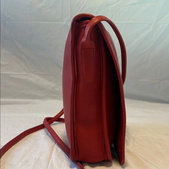 COACH Vintage NYC Compact Pouch in Red - Picture 3 of 11